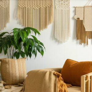 DIY Makrame zidne dekoracije: Kreativni Projekti za Ulepšavanje Svog Doma