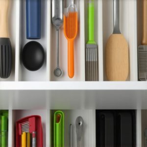 Pregrađivači fioka u kuhinji: Kako uštedeti prostor i organizovati se