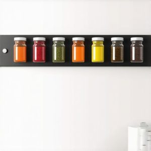 Organizujte začine u kuhinji pomoću magneta i teglica